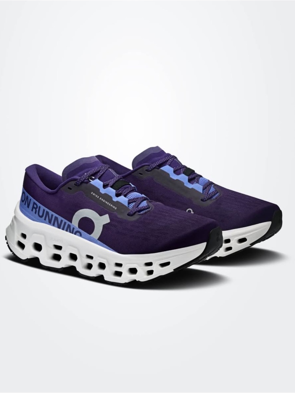 On Cloudmaster 3 size W9.5